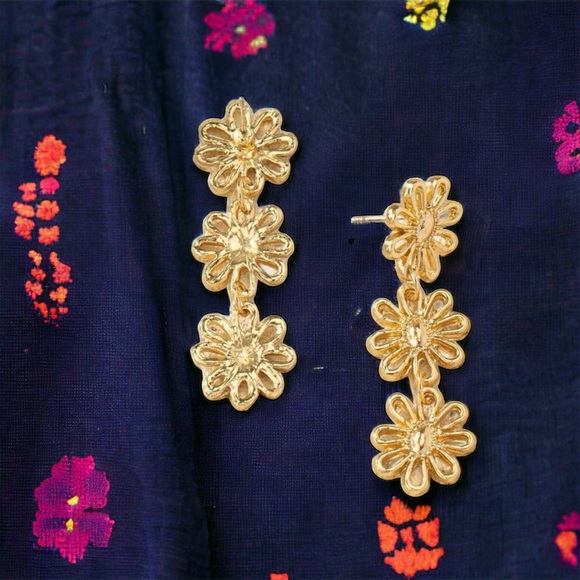 FLORAL GOLD TRIPLET FLOWER DROP GOLD PLATED EARRINGS - Picture 5 of 9